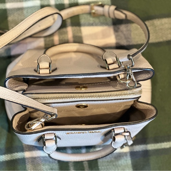 Michael Kors Camille bag small light pink - Picture 3 of 7